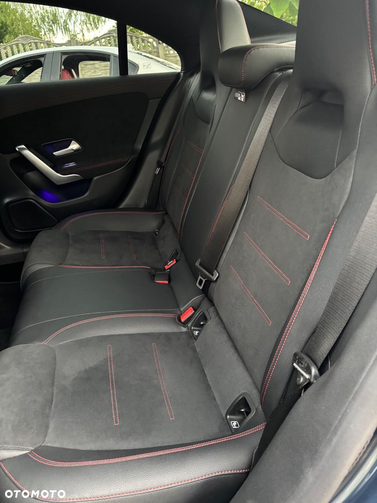 Mercedes-Benz CLA 250 AMG Line 7G-DCT - 23