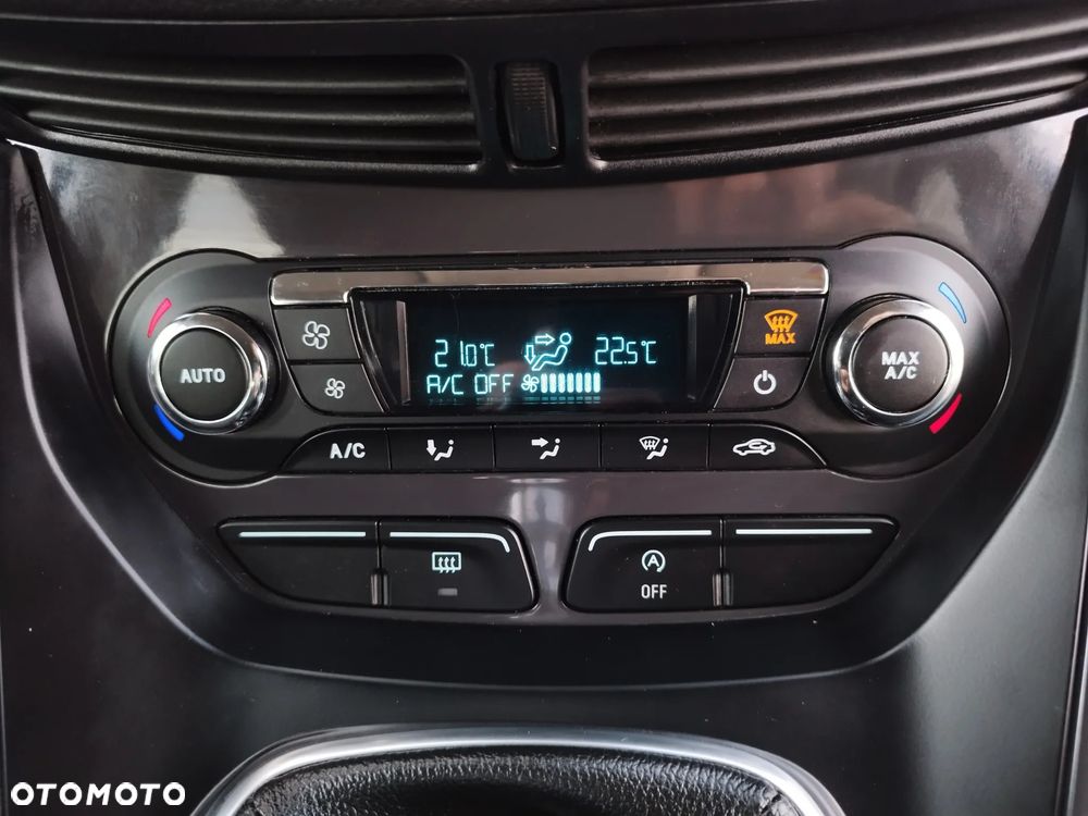 Ford Kuga 2.0 TDCi 4x4 Titanium - 24