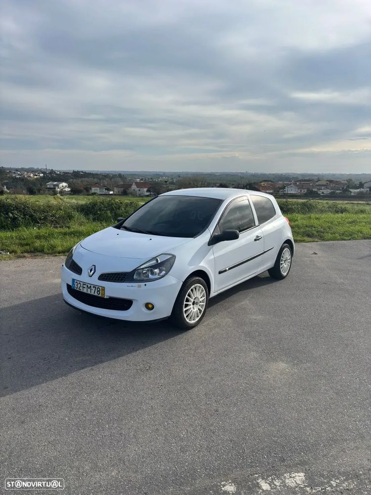 Renault Clio 1.5 dCi Pack - 1