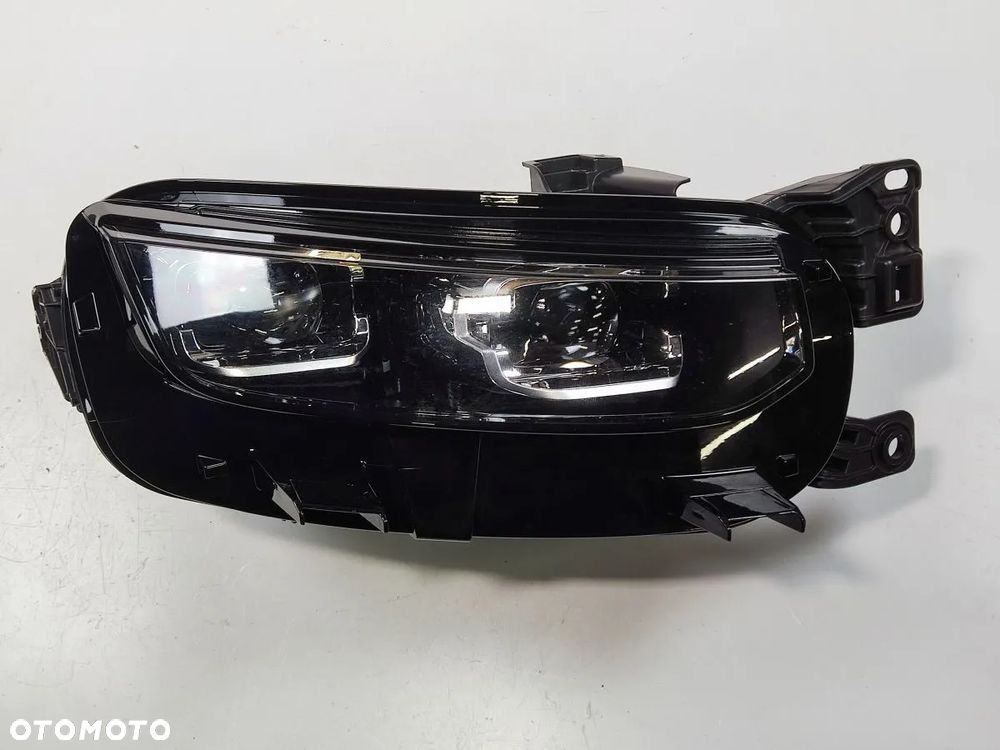 CITROEN C5 AirCross 20-22r Lampa Przód Prawy - 1