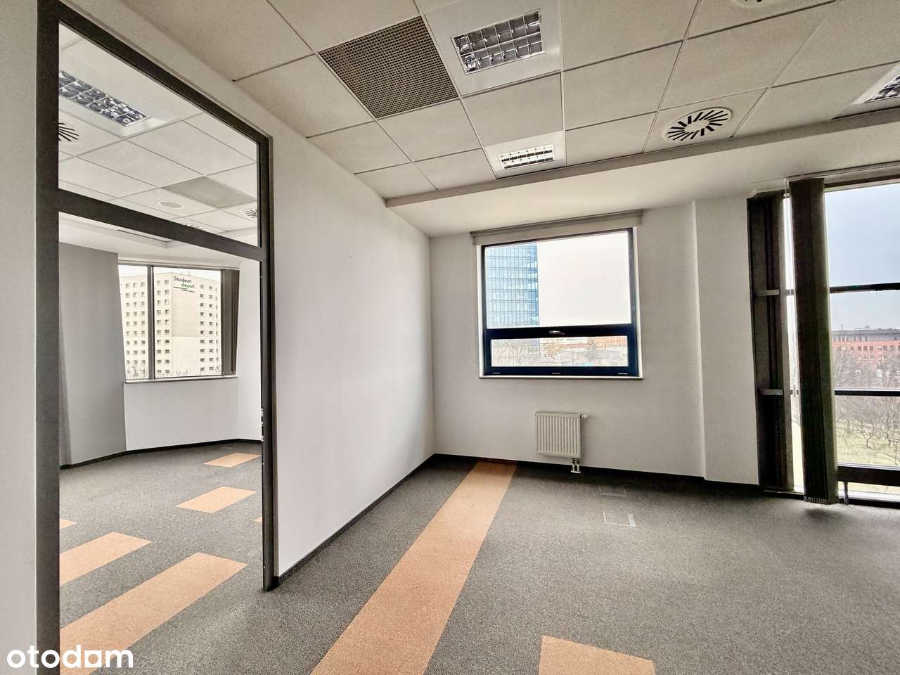 76 m² Biuro Strzegomska 3 połączone pokoje + Parking - View 3