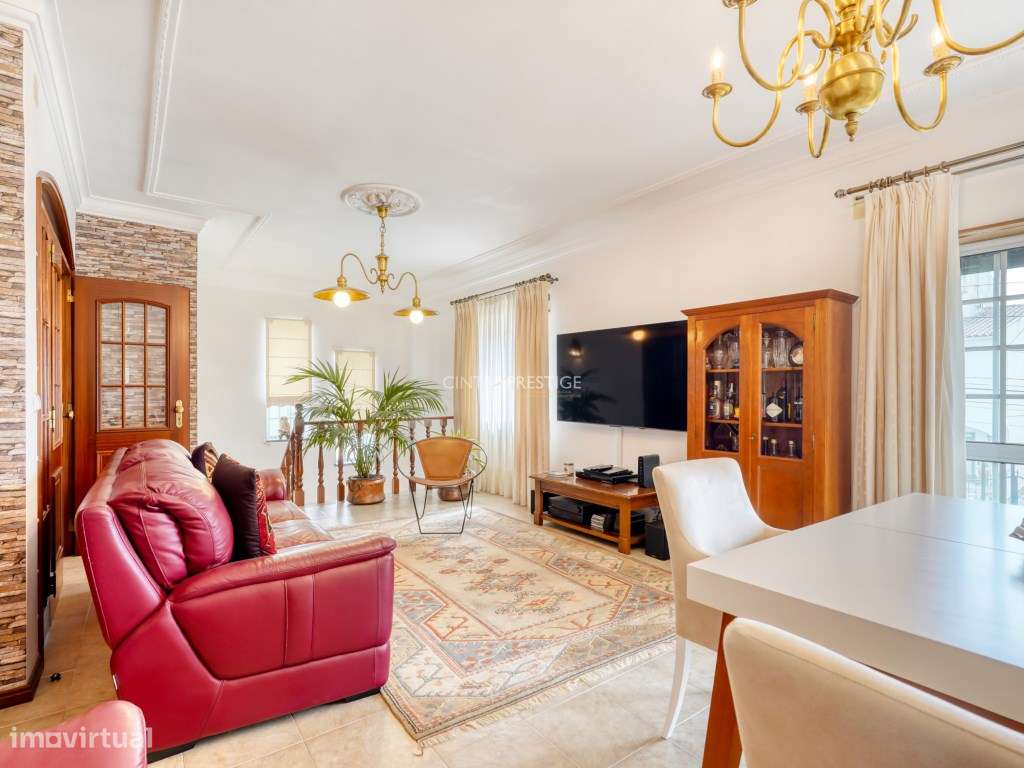 Moradia T4 Bi Familiar no Algueirão-Sacotes | Lote 620 m² | Oportun...-11