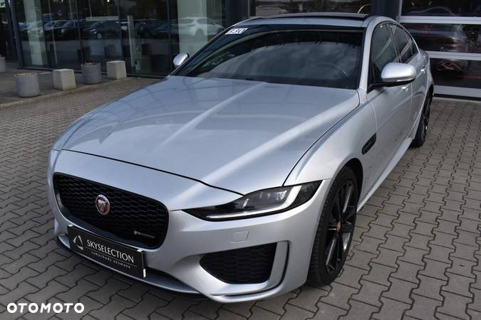 Jaguar XE 2.0 D180 AWD R-Dynamic SE - 22