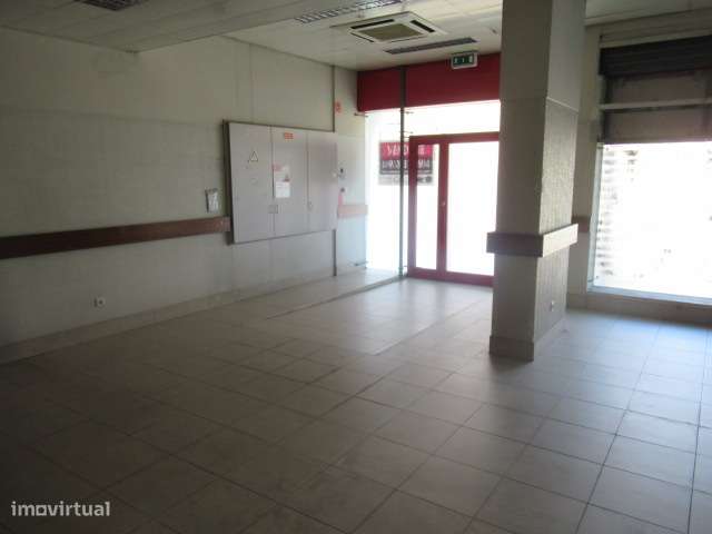 Imóvel Comercial no Lumiar-10