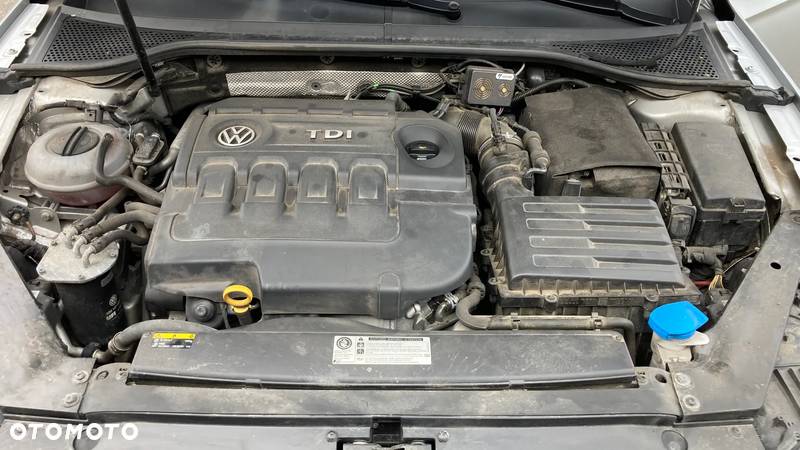 Volkswagen Passat 2.0 TDI BMT Comfortline - 16