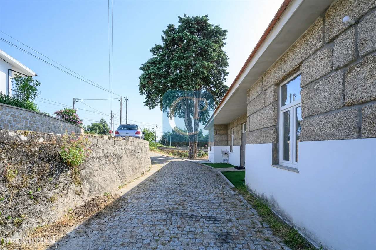 Moradia V5 remodelada em Soalhães, Marco de Canaveses-1