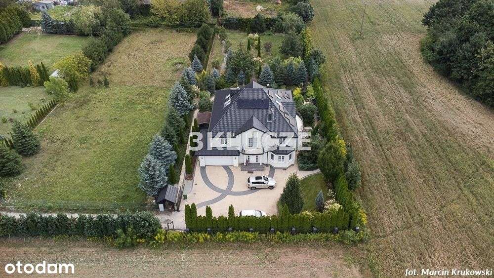 Willa w Jakubowicach Konińskich-1