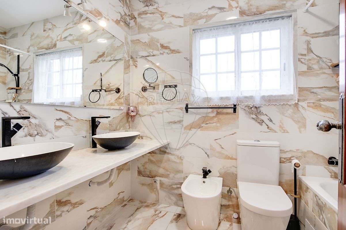 Moradia T4 para venda-24