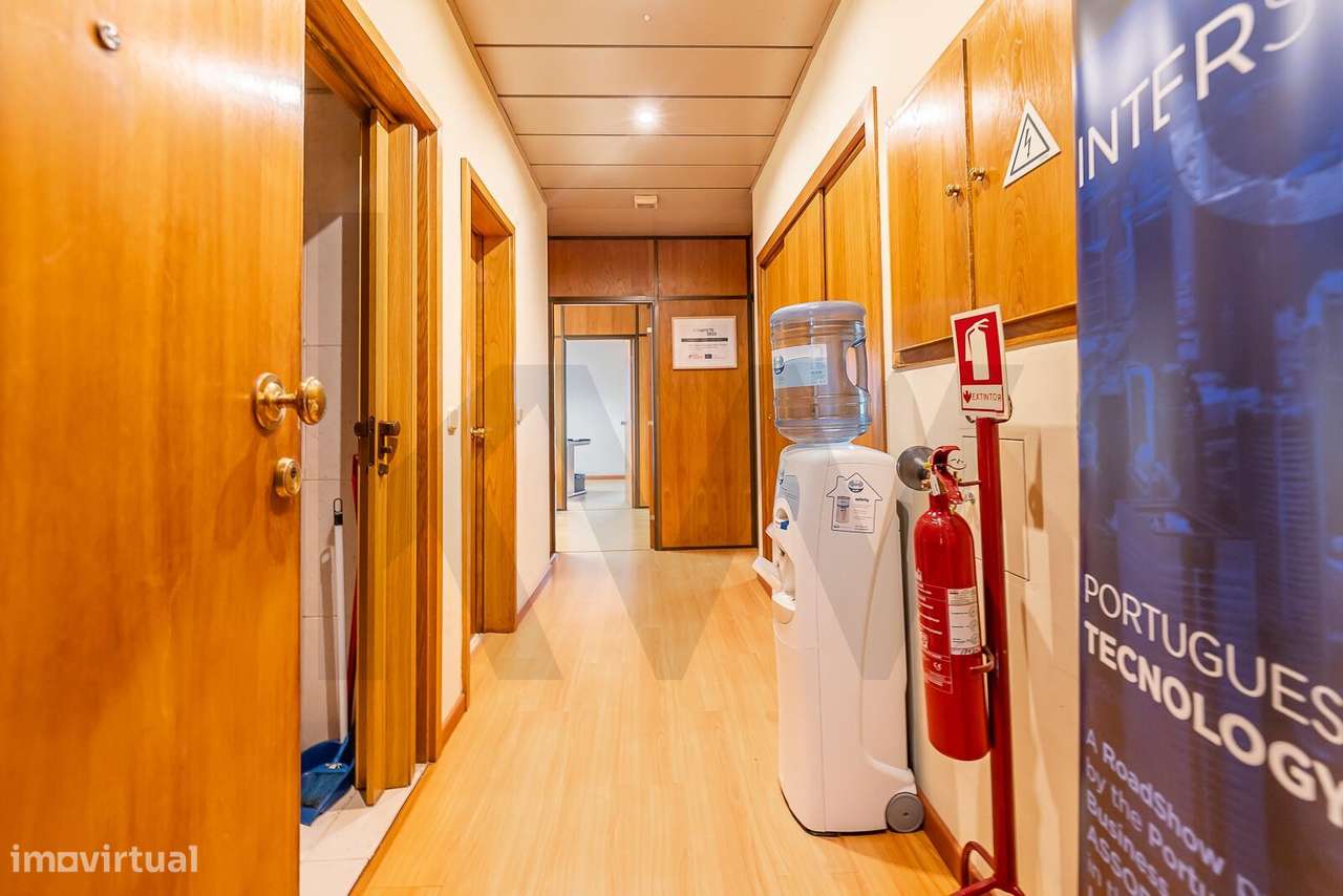 Excelente oportunidade para arrendamento! Escritório com 107,62 m2 em - Grande imagem: 5/18