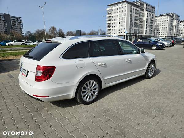 Skoda Superb 2.0 TDI Elegance - 4