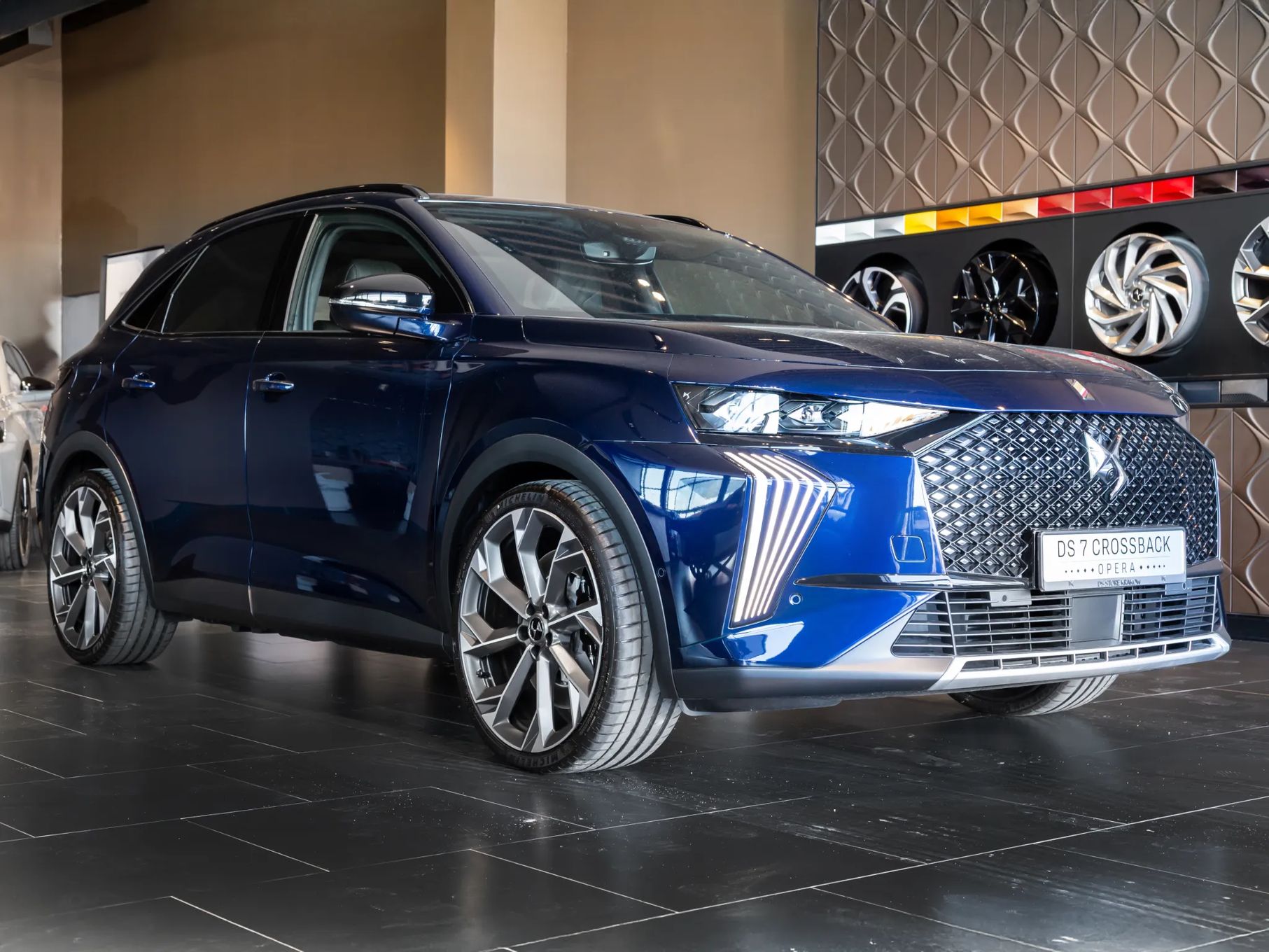 DS Automobiles DS 7 Crossback 1.6 E-Tense 4×4 Opera
