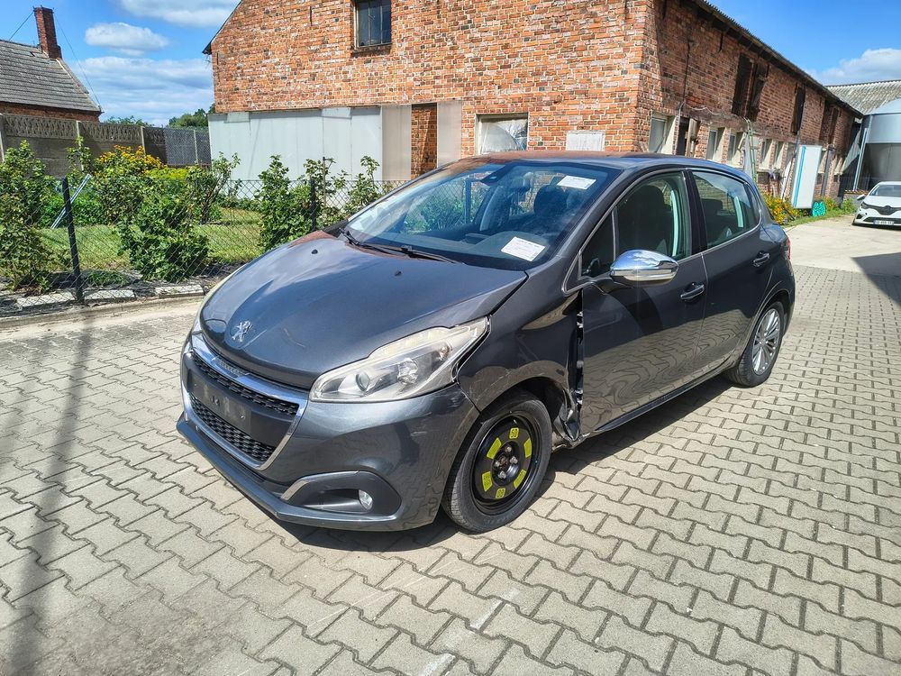 Peugeot 208 I (2012-2019) 2015