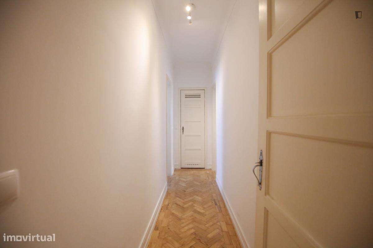 Quarto - localizado em Arroios Lisbon - Grande imagem: 3/6