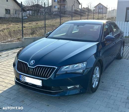 Skoda Superb 2.0 TDI DSG Ambition - 1