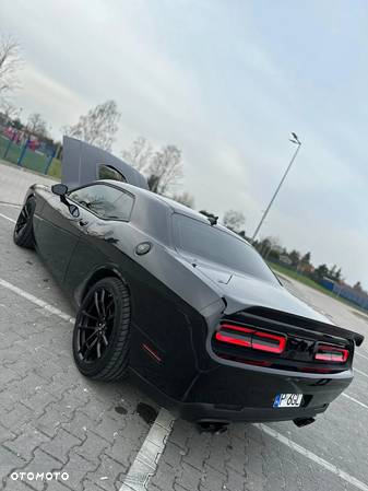 Dodge Challenger 6.4 Scat Pack - 9