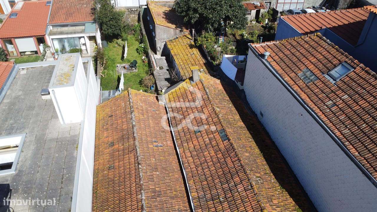 Moradia T5 com jardim, piscina e garagem na Foz Velha – Projeto de rec-12