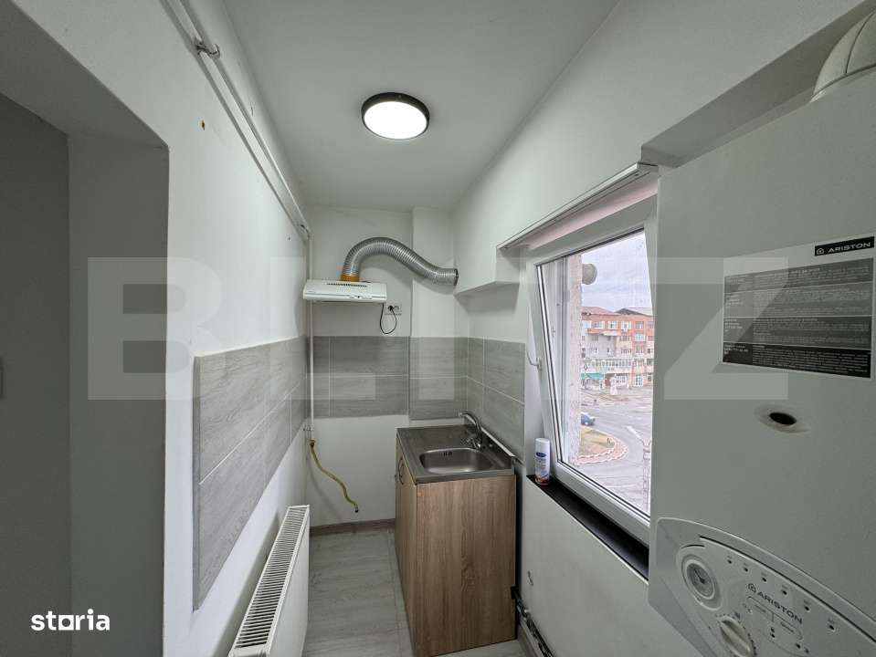 Garsoniera 30 mp, zona 9 Mai - Imagine principală: 4/6