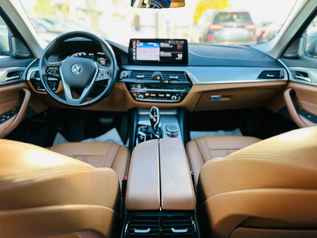 BMW Seria 5 530e xDrive Touring Aut. - 5