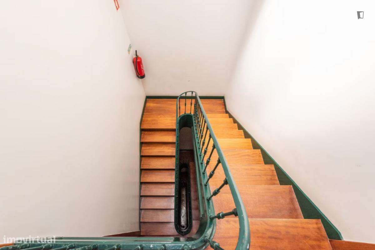 Apartamento com 1 quartos - localizado em Lapa Lisbon - Grande imagem: 2/7