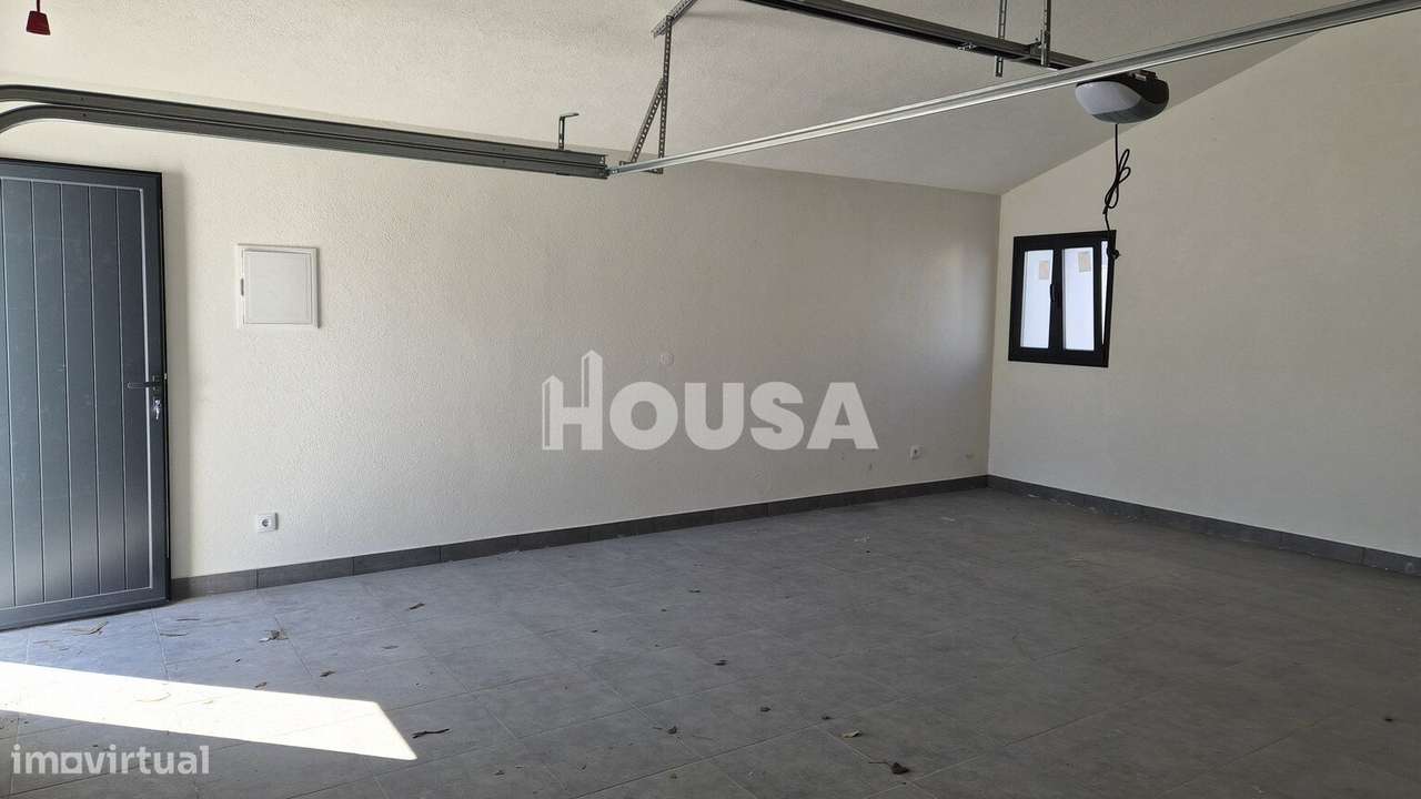 Moradia T3 Térrea Geminada – NOVA-49