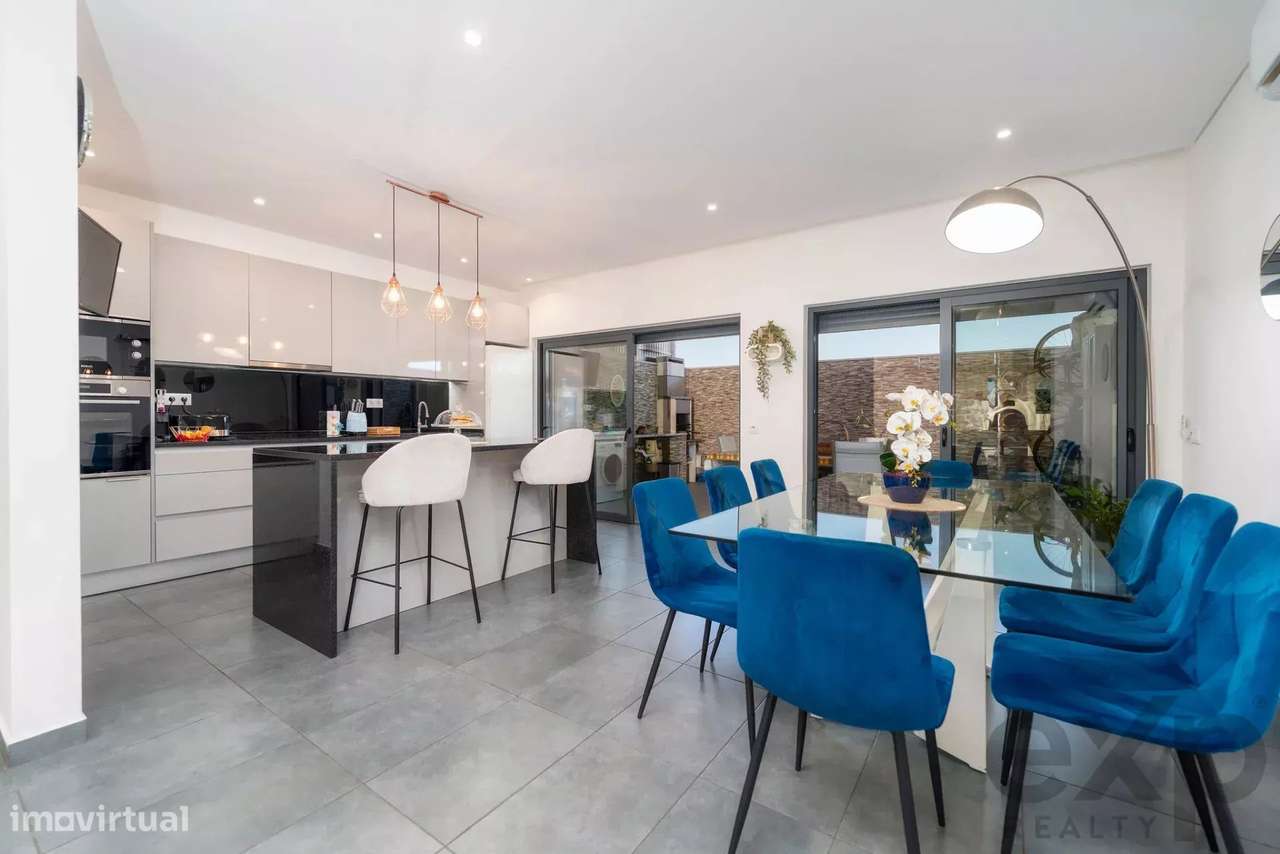 Moradia contemporânea T3 com cave e terraço panorâmico – Olhão - Grande imagem: 3/37