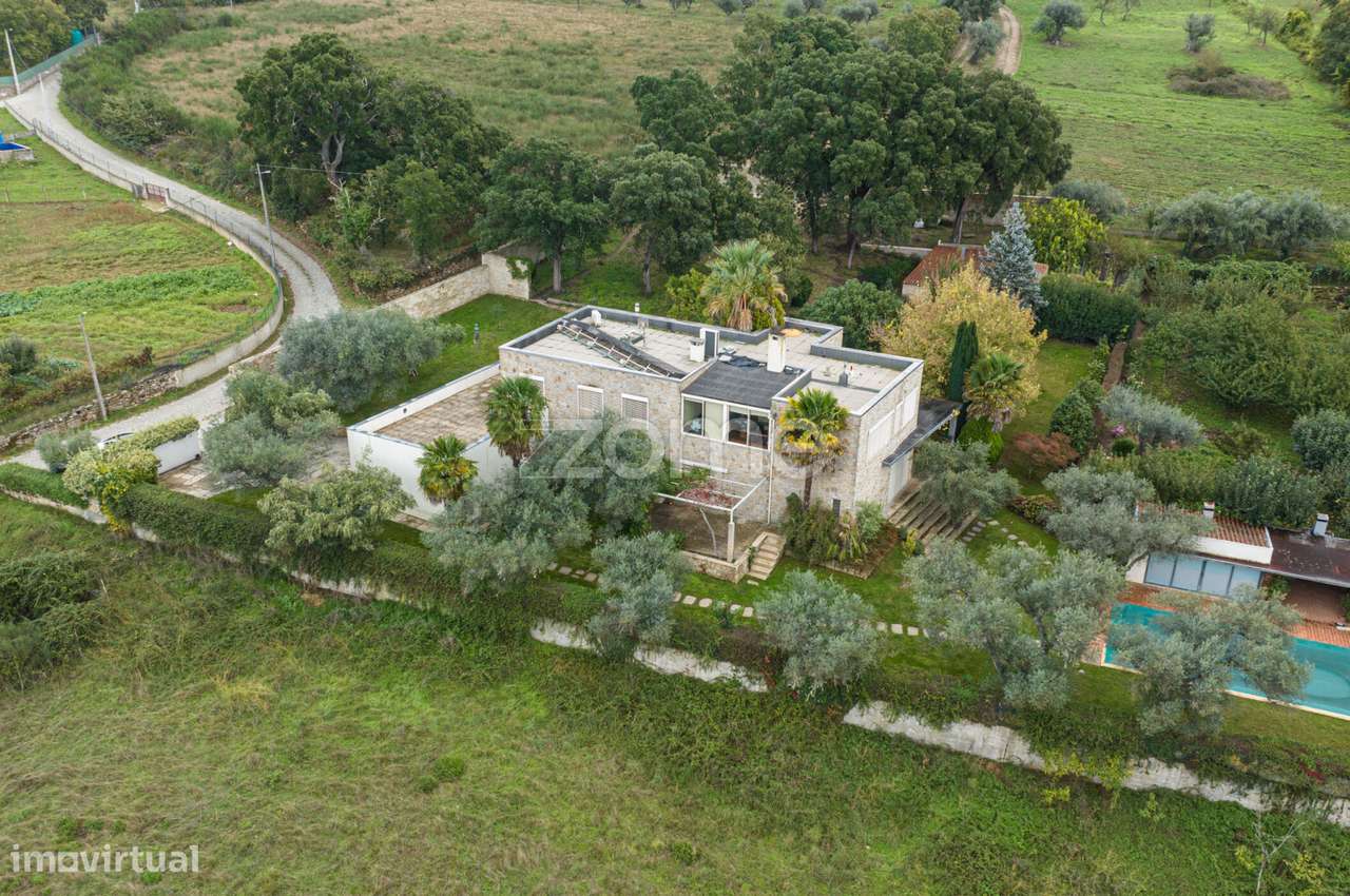 Moradia T4+1 com piscina em Chaves - Grande imagem: 3/60