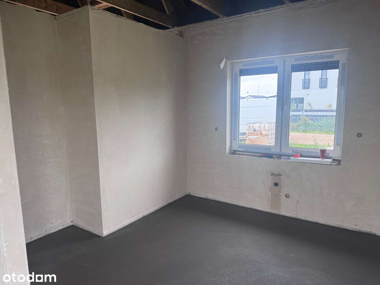 Parterowy nowoczesny z pompą ciepła-7