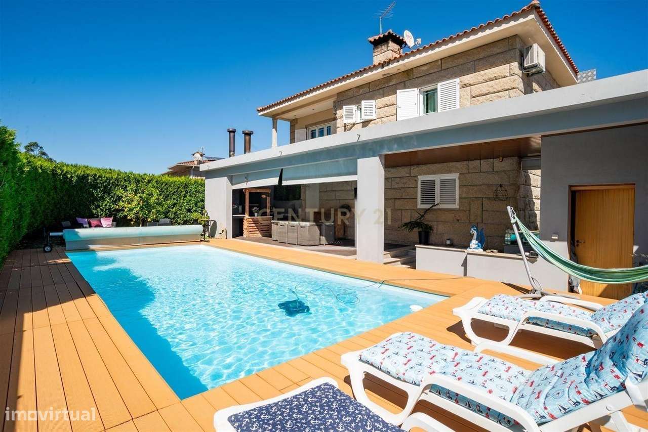 Moradia Isolada V4 com Piscina em Alpendorada – Oportunidade Única - Grande imagem: 1/41