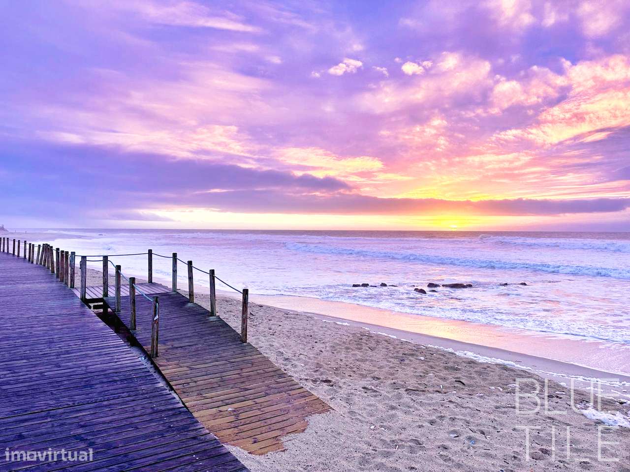 Apartamento T3 – último piso, garagem fechada, primeira linha de praia-51