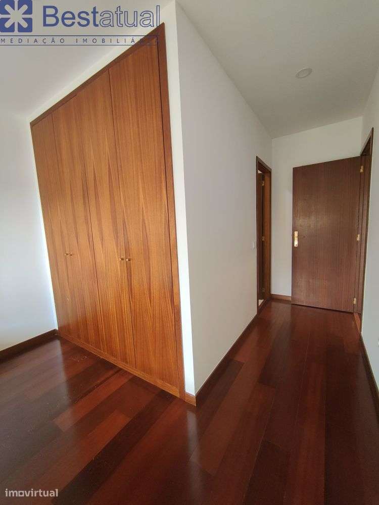 T2 Mobilado/Equipado-Cond. Fechado C/Piscina -Ofir-33