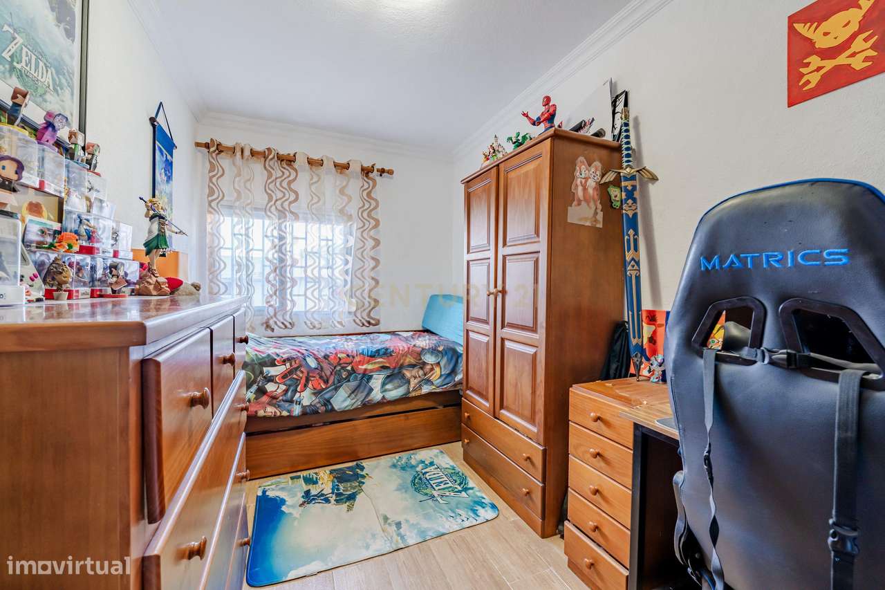 Apartamento T2 à venda na Praceta Dom João IV-9