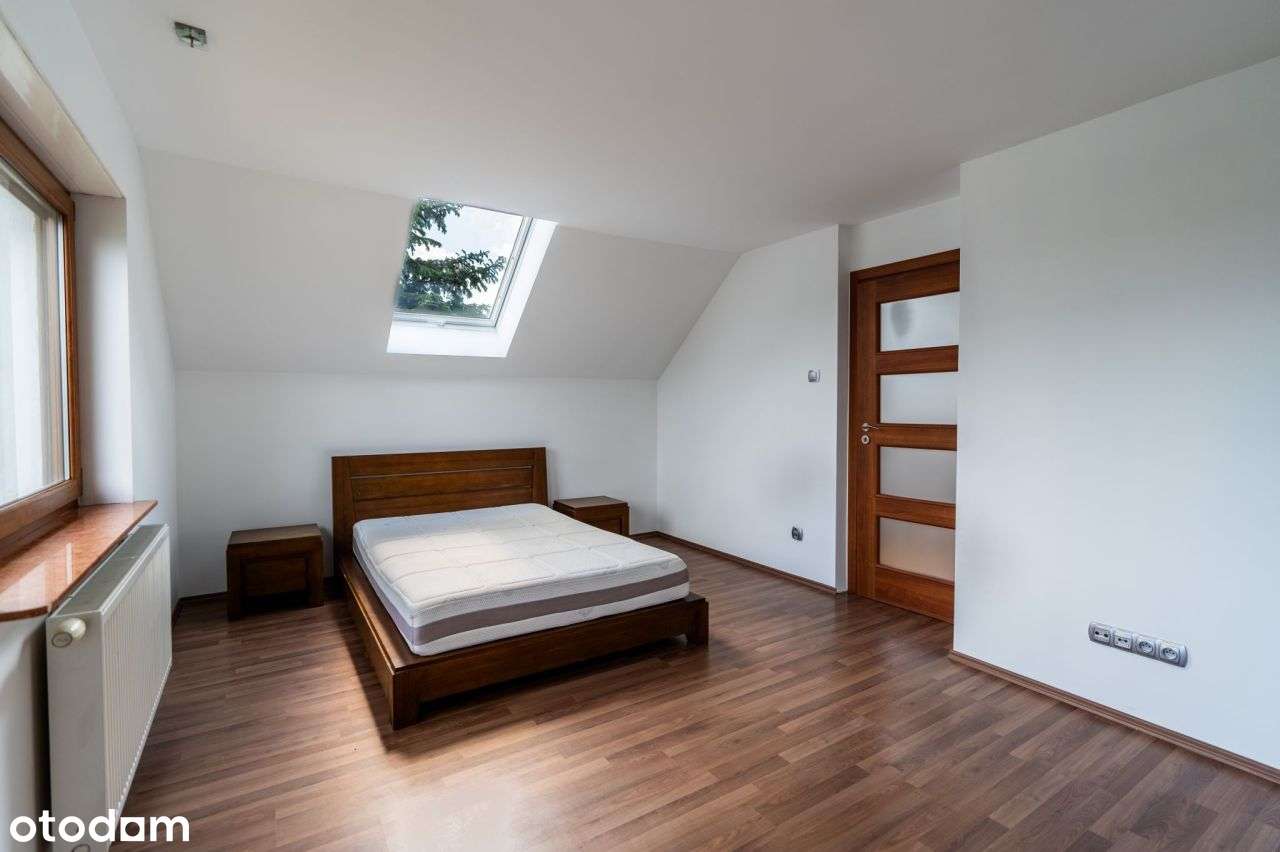 Wolnostojący, wolny od zaraz, z dużym ogrodem!-9