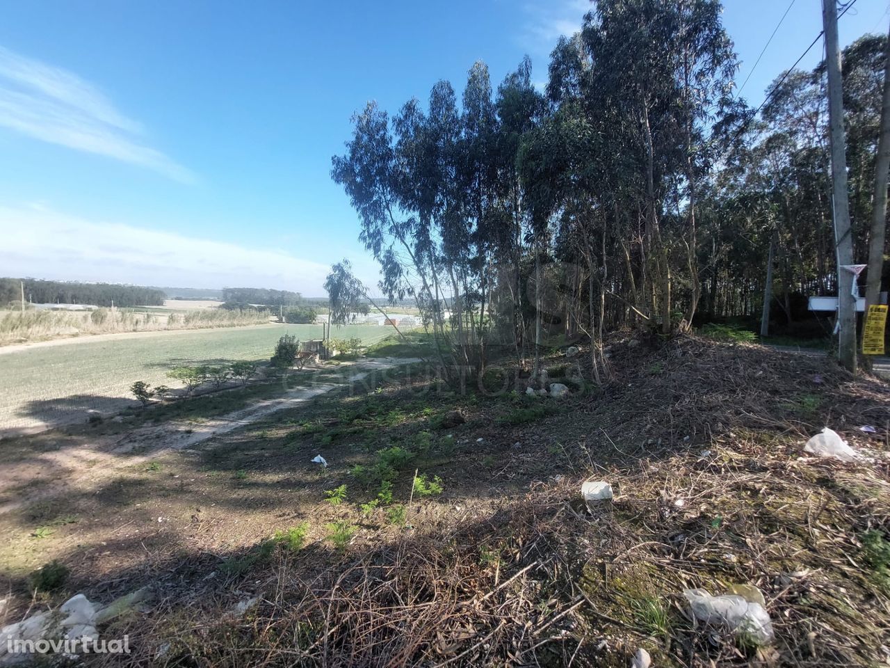 Terreno de 1380m2 em Olho Marinho