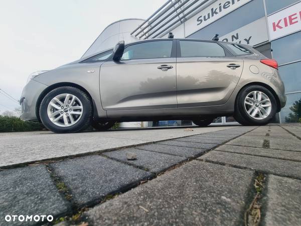 Kia Carens 1.6 GDI Dream-Team Edition - 29