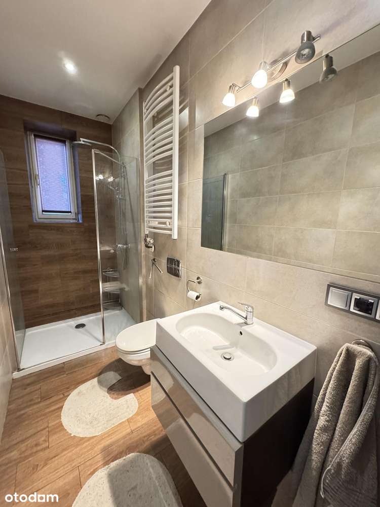 Przestronny dom z użytkowym poddaszem i garażem-9