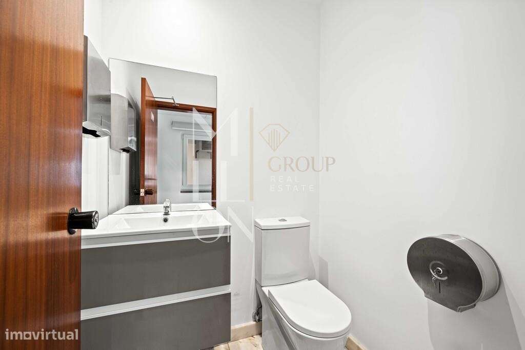 Oportunidade de Investimento Industrial - lote 7.290 m2 com 1.595 m2 d-25