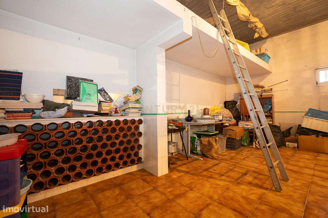 ** Garagem à venda no centro da Lourinhã – 36 m² ** - Grande imagem: 5/14