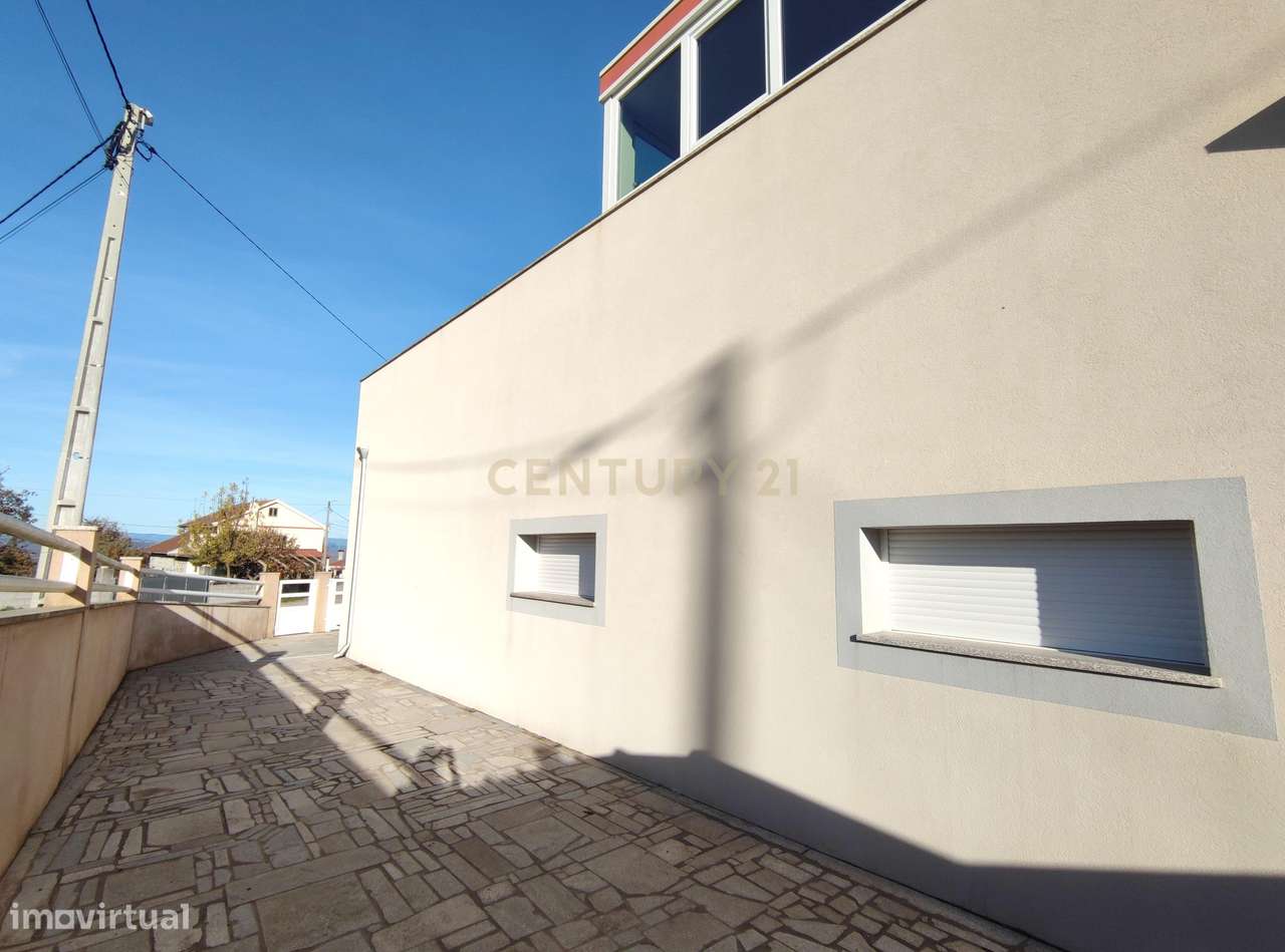 Moradia Smart Home de Linhas Modernas - Grande imagem: 4/42