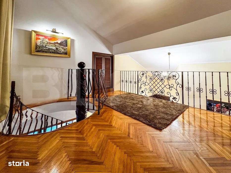 Apartament 3 dormitoare, 140 mp, zona Podul de Fier - Imagine principală: 3/8