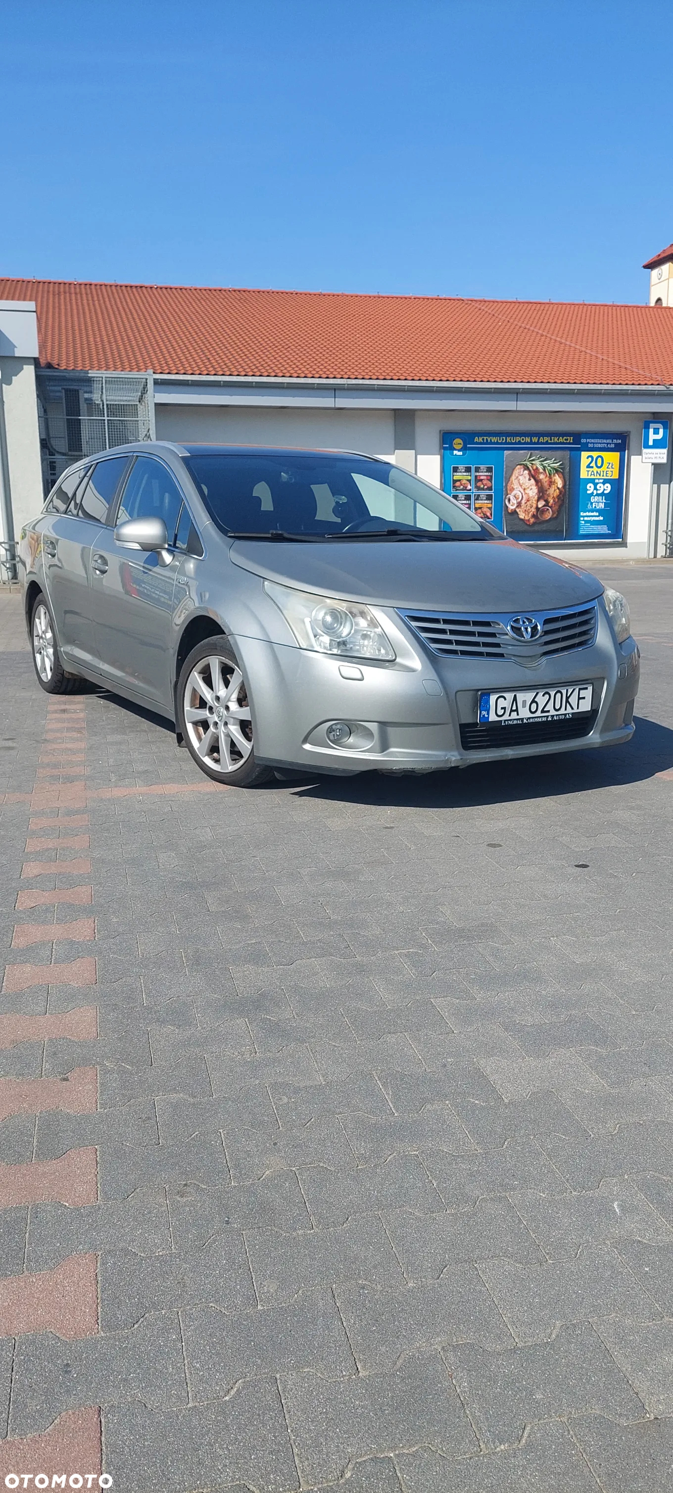 Toyota Avensis - 13