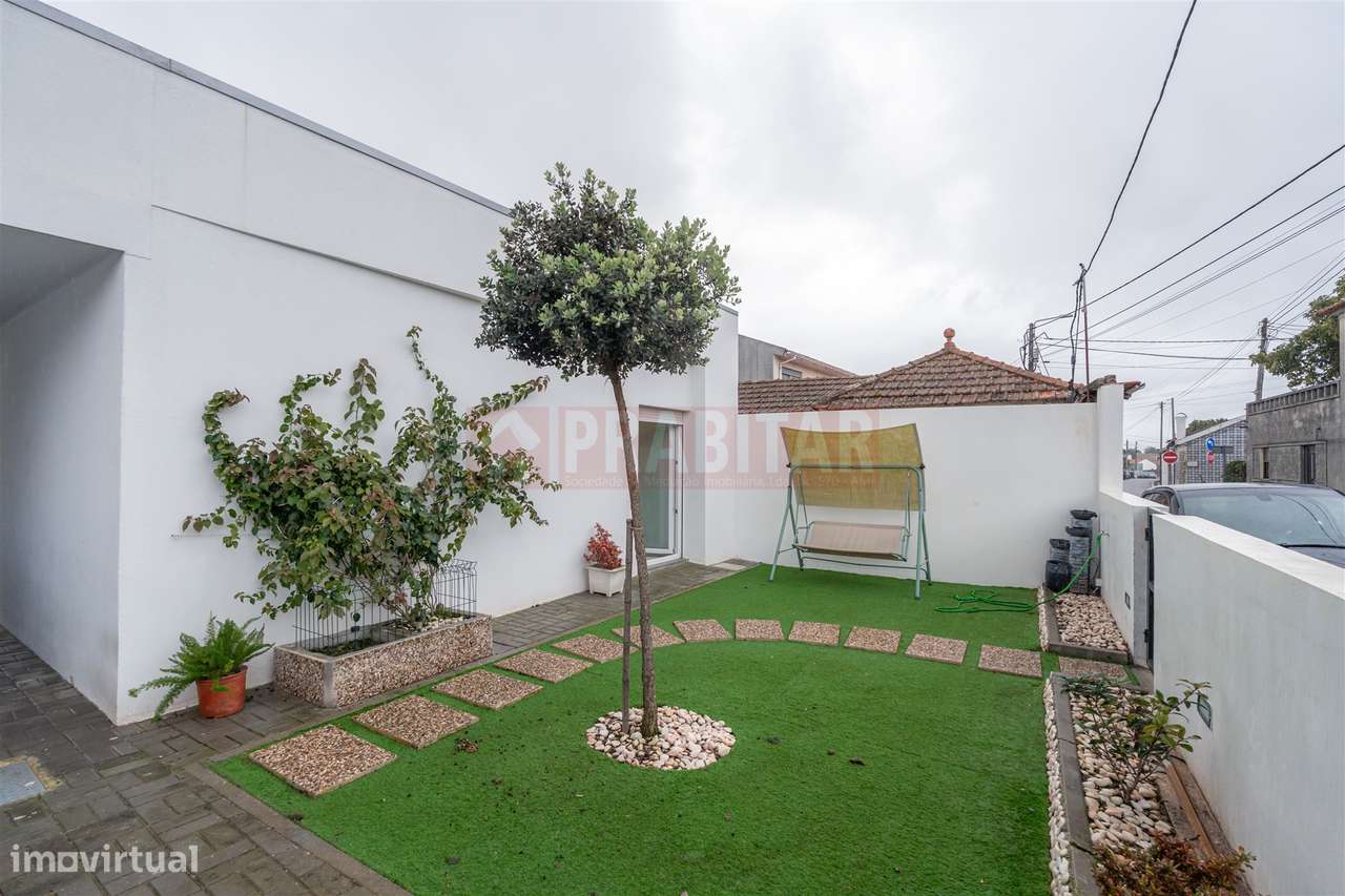 MORADIA T3 COMO NOVA EM AVEIRO/SANTA JOANA-0