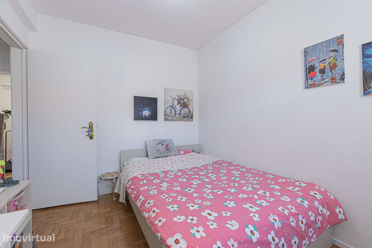 Apartamento de 4 assoalhadas no centro da Moita-23