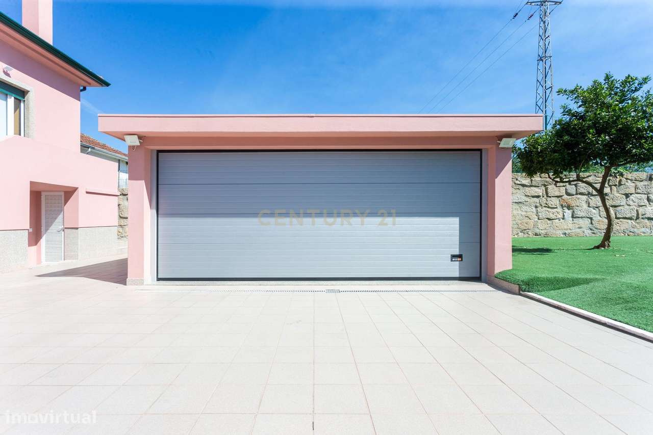 Moradia T4 de Luxo - Câstelo da Maia-6