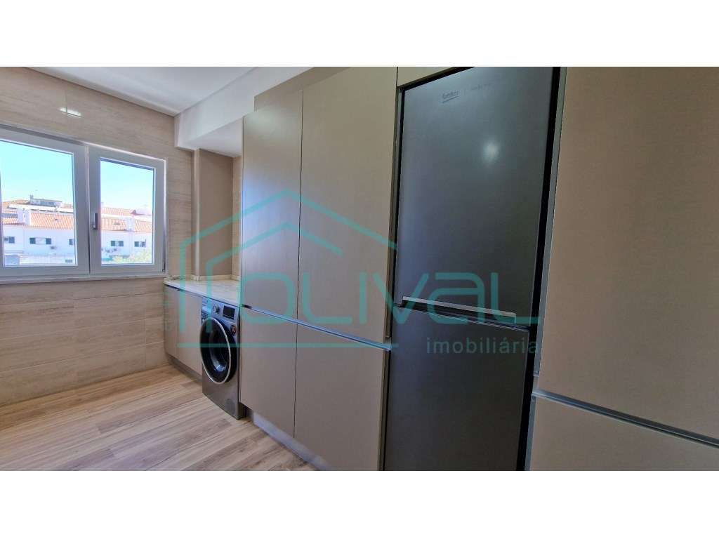 Apartamento T3 Novo Samora Correia-13