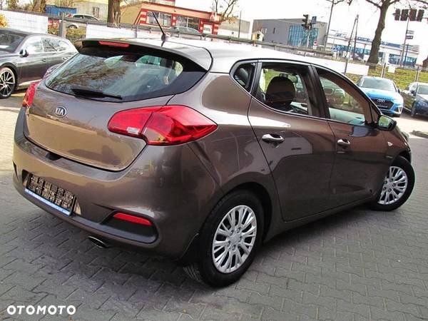 Kia Ceed - 7