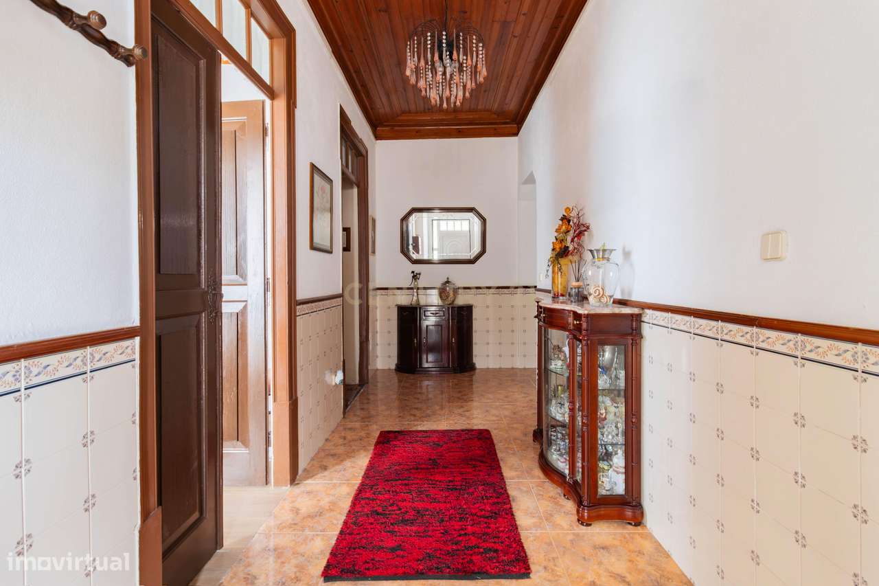 Moradia T5 com 250 m², no Coração do Juncal, Porto de Mós-10