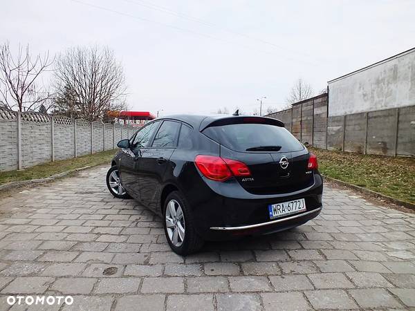 Opel Astra 1.4 Turbo Cosmo - 4