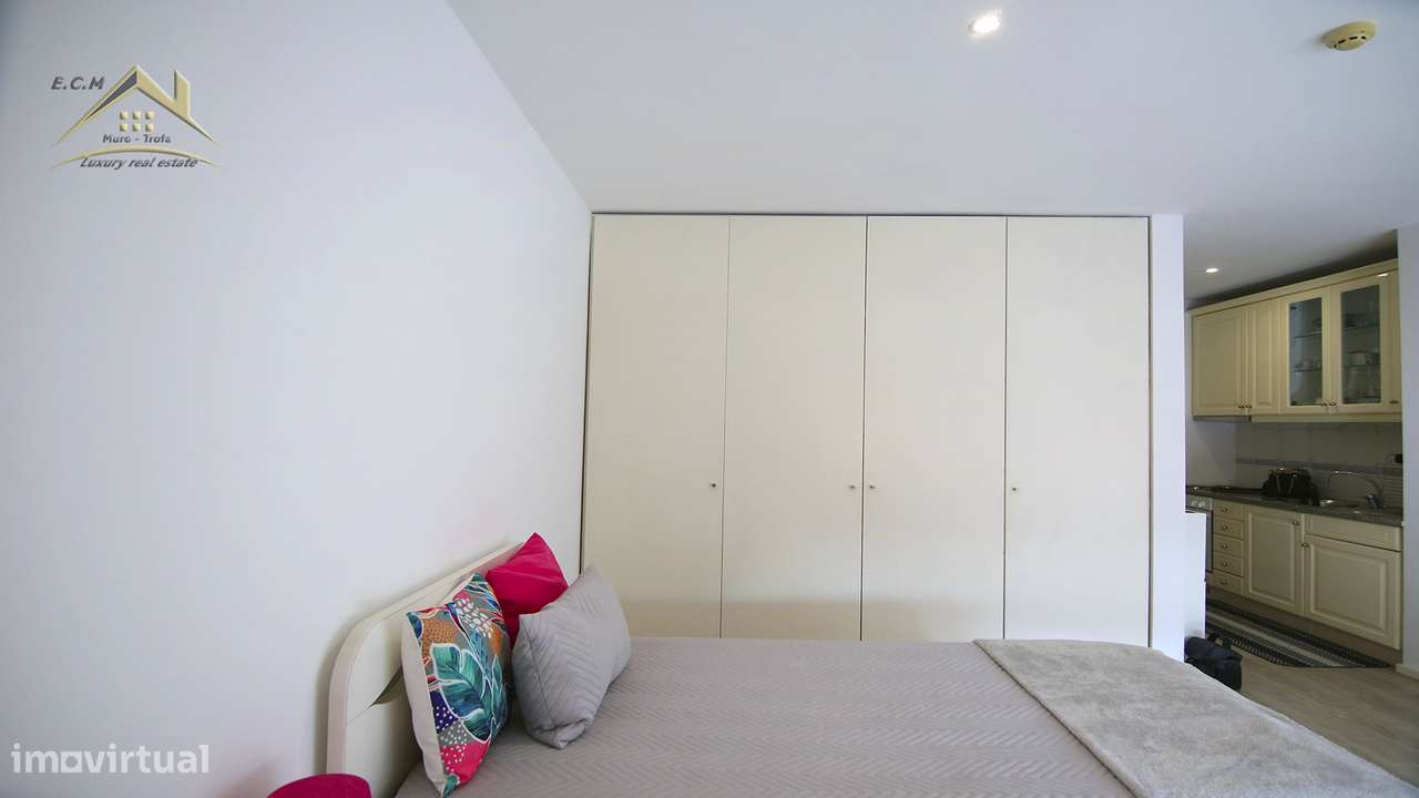 T0  Avenida Carlos de Oliveira Campos Frente ao ISMAI - Grande imagem: 5/15