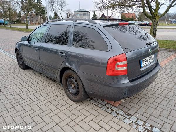 Skoda Octavia 2.0 TDI Elegance DSG - 7