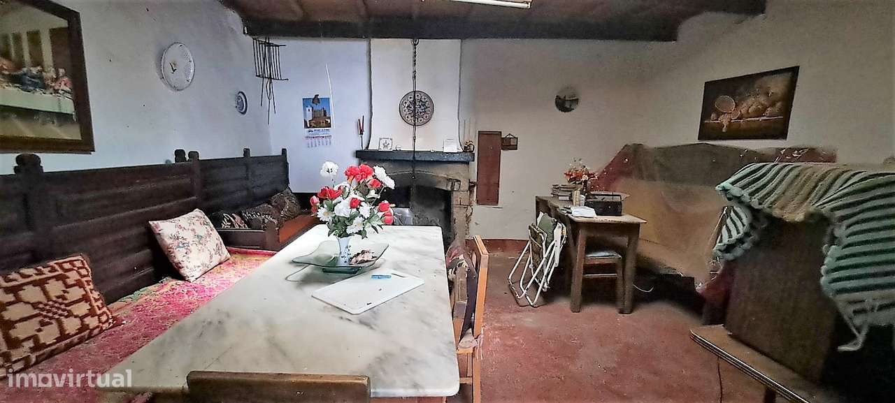 Moradia isolada T6 em Genísio, Miranda do Douro-16